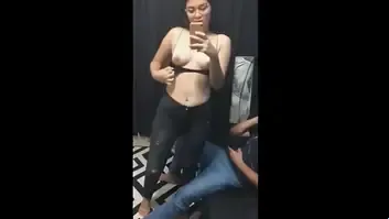 Gadis Cantik ML Ganas Dan Basah Total Suaranya Terdengar Sampai