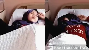 Ngentot diam-diam adik sepupu cantik pas lagi tidur
