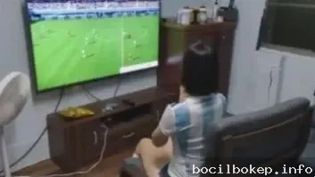 Paksa pacar lagi main game buat dientot brutal